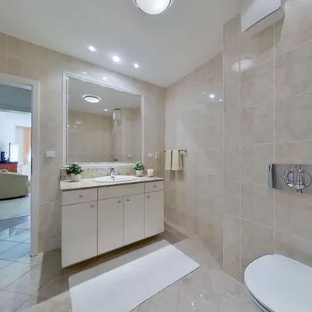 Izba S Kupelnou Florida Quarto em Acomodações Particulares Trenčianske Teplice